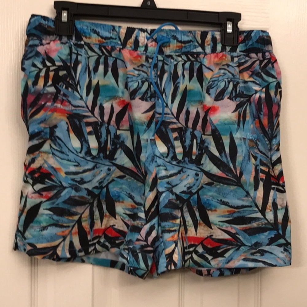 Reel Legends performance shorts size med NWT